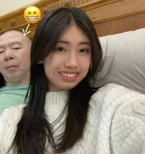 澳门码今晚开什么特号和冯小刚养女高中毕业与冯小刚收养的女儿